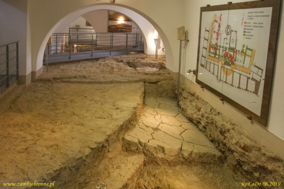 Brno zamek &Scaron;pilberk fundamenty cylindrycznej gotyckiej wieży