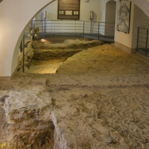 Brno zamek Špilberk fundamenty cylindrycznej gotyckiej wieży