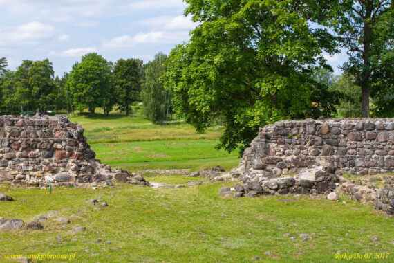 Ruiny zamku Āraiši