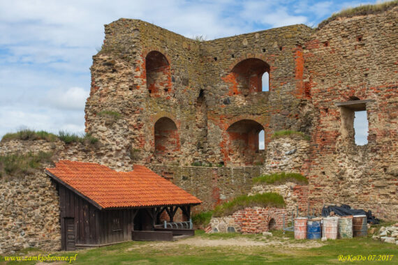 Zamek w Bausce wieża pł-zach
