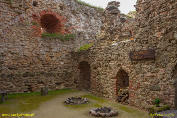 Zamek w Bausce skrzydło wschodnie