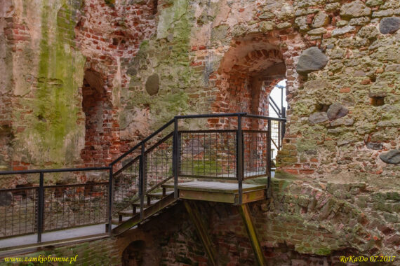 Zamek w Bausce wieża gł&oacute;wna