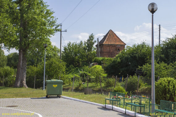 Tolkmicko zachowana baszta obronna