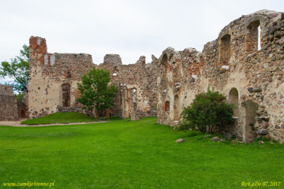 Zamek w Dobele zamek górny