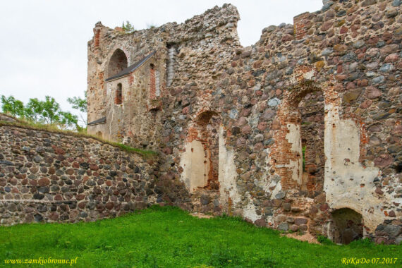 Zamek w Dobele zamek górny