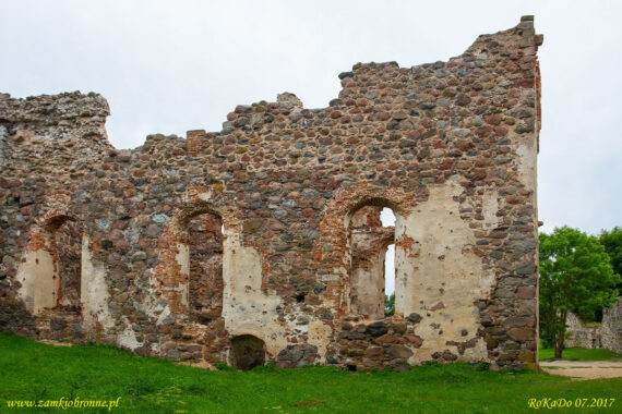 Zamek w Dobele zamek górny