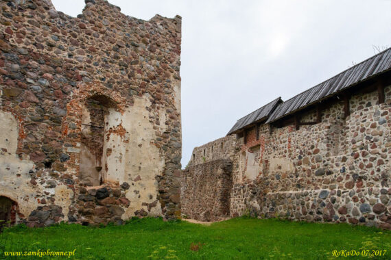 Zamek w Dobele zamek górny