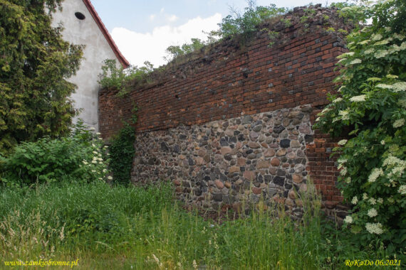 Niemodlin miejskie mury obronne