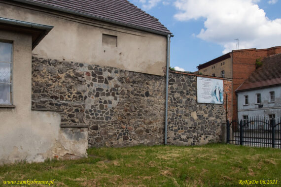 Niemodlin miejskie mury obronne