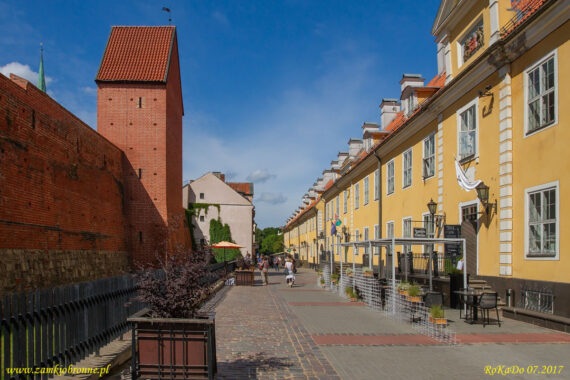 Ryga mury miejskie fragment zrekonstruowanych umocnień
