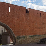 Ryga mury miejskie fragment zrekonstruowanych umocnień