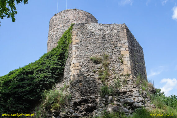 Zamek Lenno we Wleniu bergfried