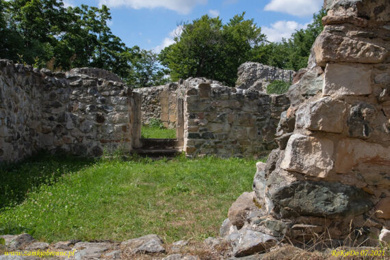 Zamek Lenno we Wleniu kuchnia i budynek tzw. "Kinderstube" tzw. "Kinderstube"