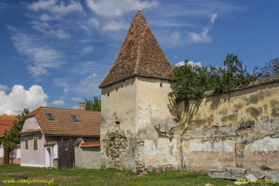 Kości&oacute;ł obronny w Dacia