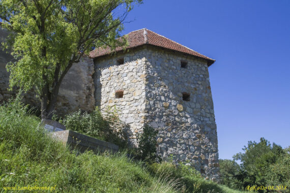 Kości&oacute;ł obronny w Ilieni