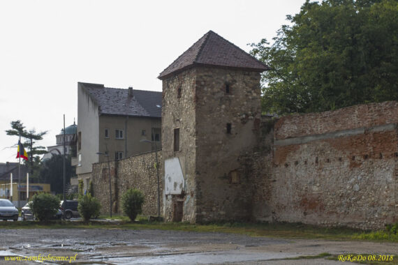 Kości&oacute;ł obronny w Orăștie