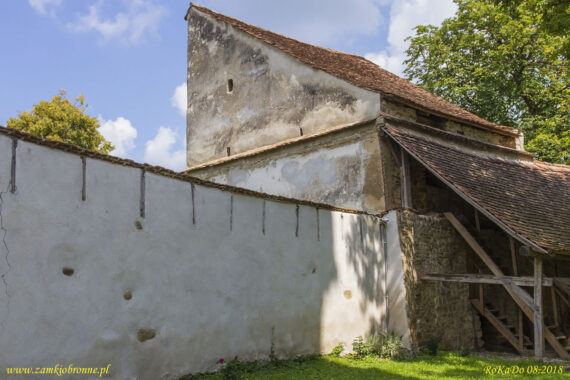 Kości&oacute;ł obronny w Buneşti