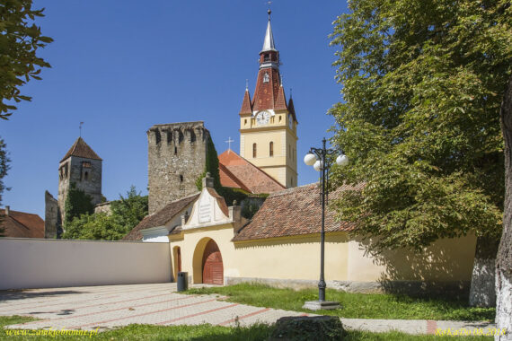 Kościół obronny w Cristian