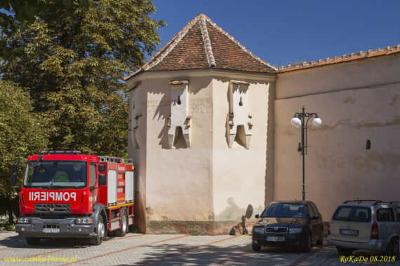 Kości&oacute;ł obronny w Cristian