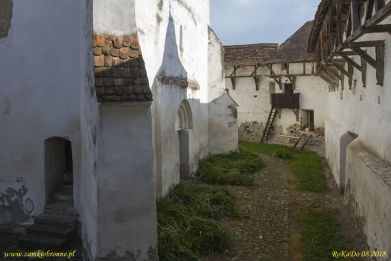 Kości&oacute;ł obronny w Homorod
