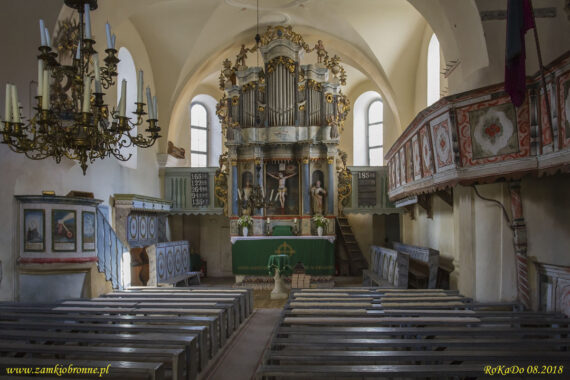 Kości&oacute;ł obronny w Homorod