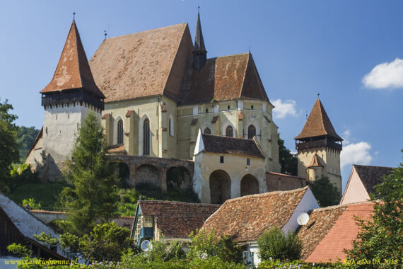 Kości&oacute;ł obronny w Biertan