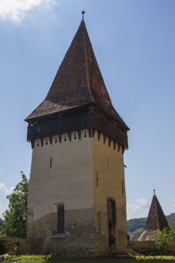 Kości&oacute;ł obronny w Biertan