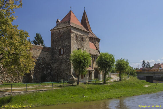 Kościół obronny w Cristian
