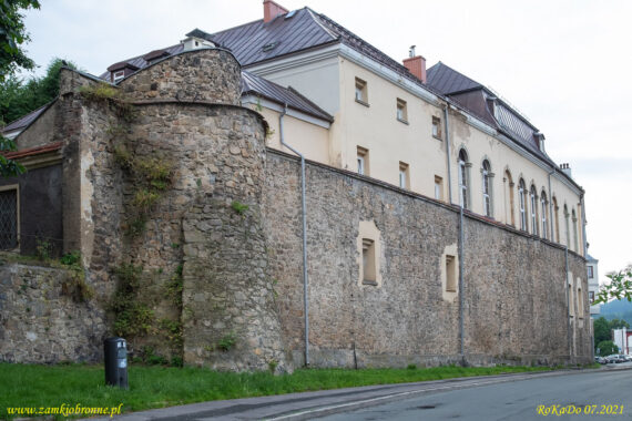 Miejskie mury obronne w Jeleniej G&oacute;rze
