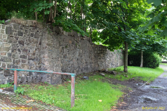 Miejskie mury obronne w Jeleniej G&oacute;rze