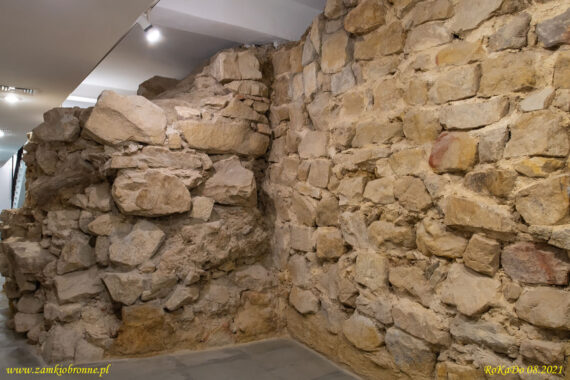 Miejskie mury obronne Krosna fragment w Muzeum Podkarpackim