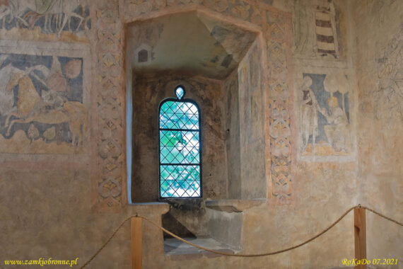 Książęca wieża w Siedlęcinie zachowane polichromie