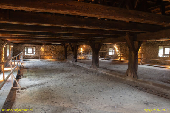 Książęca wieża w Siedlęcinie dawny poziom obronny