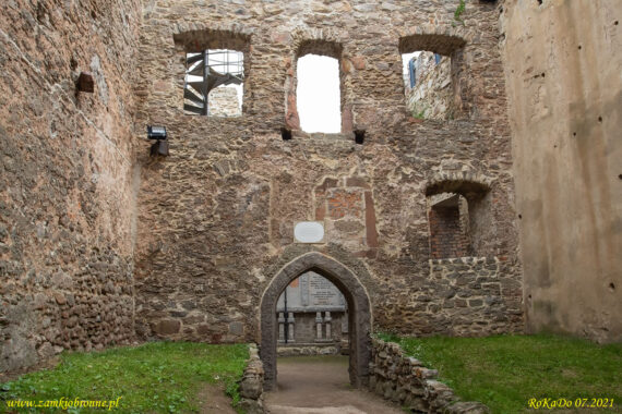 Zamek Chojnik. Dom mieszkalny zamku górnego