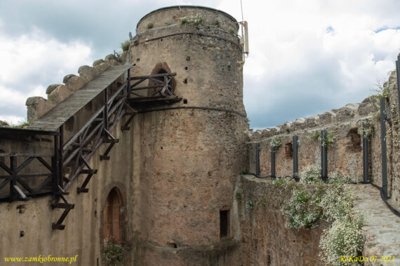 Zamek Chojnik. Wieża zamku górnego