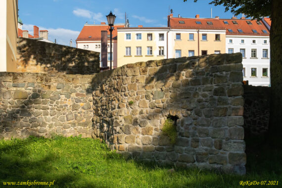 Złotoryja miejskie mury obronne.