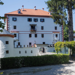 Renesansowy dwór Snežnik