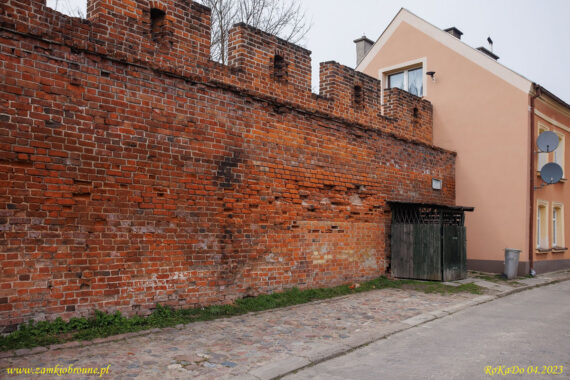 Miejskie mury obronne w Gniewie