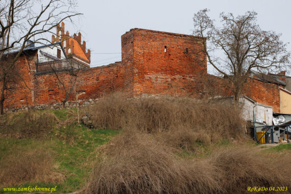 Miejskie mury obronne w Gniewie