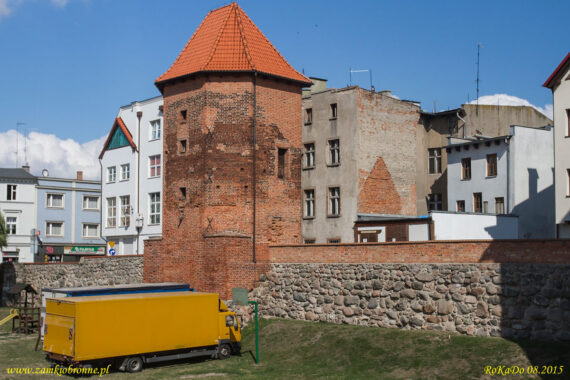 Miejskie mury obronne Chojnic baszta Wronia