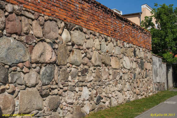 Miejskie mury obronne Chojnic