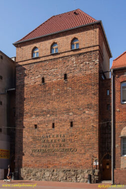 Miejskie mury obronne Chojnic baszta Więzienna