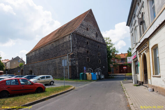 Lubań miejskie mury obronne dom Solny