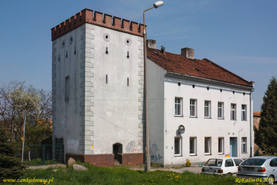 Miejskie mury obronne Grodków baszta Więzienna