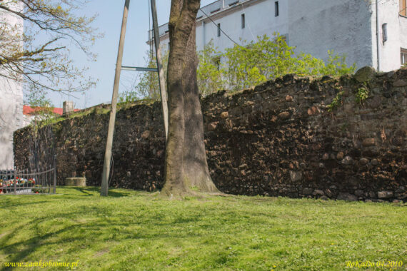 Grodków miejskie mury obronne