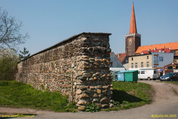 Grodk&oacute;w miejskie mury obronne