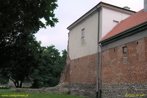 Radom miejskie mury obronne pozostałości bramy Krakowskiej