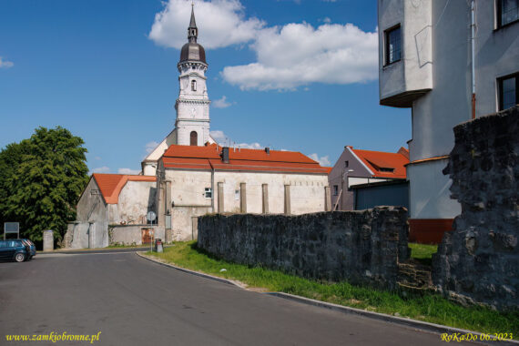 Nowogrodziec miejskie mury obronne