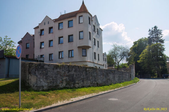 Nowogrodziec miejskie mury obronne