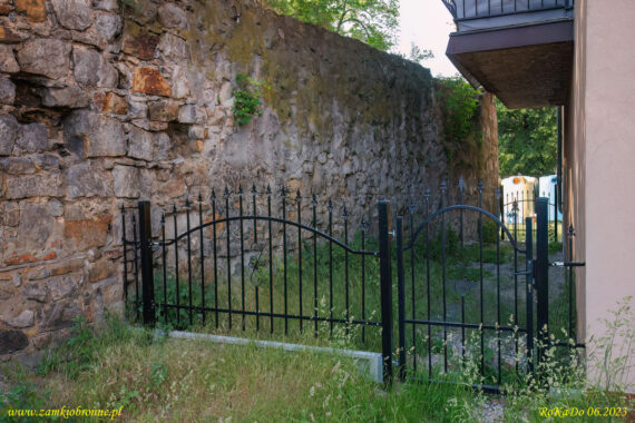 Nowogrodziec miejskie mury obronne